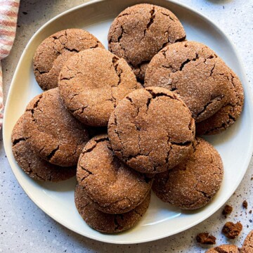 A plate of chocolate sugar cookies.